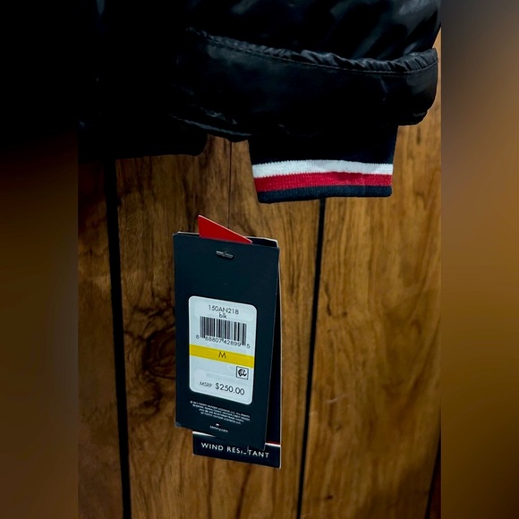 🔥 Tommy Hilfiger Hooded Shiny Puffer Winter Jacket Waterproof Metallic - Picture 2 of 9